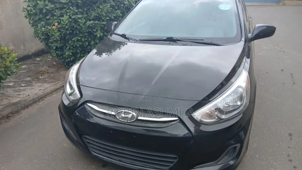 Hyundai Accent SE Hatchback 2017 Black