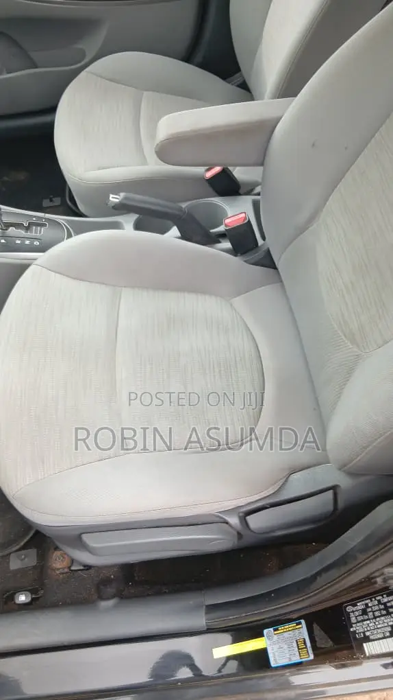 Hyundai Accent SE Hatchback 2017 Black