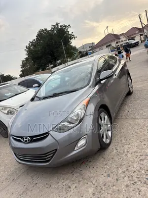 Hyundai Elantra Limited Sedan FWD (1.8L 4cyl 6A) 2013 Gray