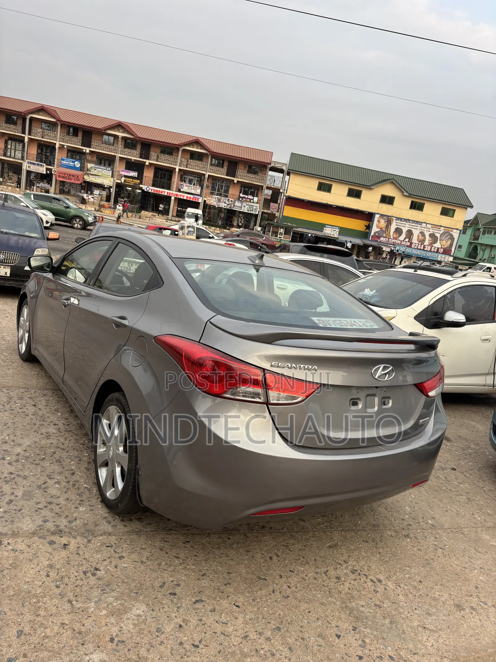 Hyundai Elantra Limited Sedan FWD (1.8L 4cyl 6A) 2013 Gray