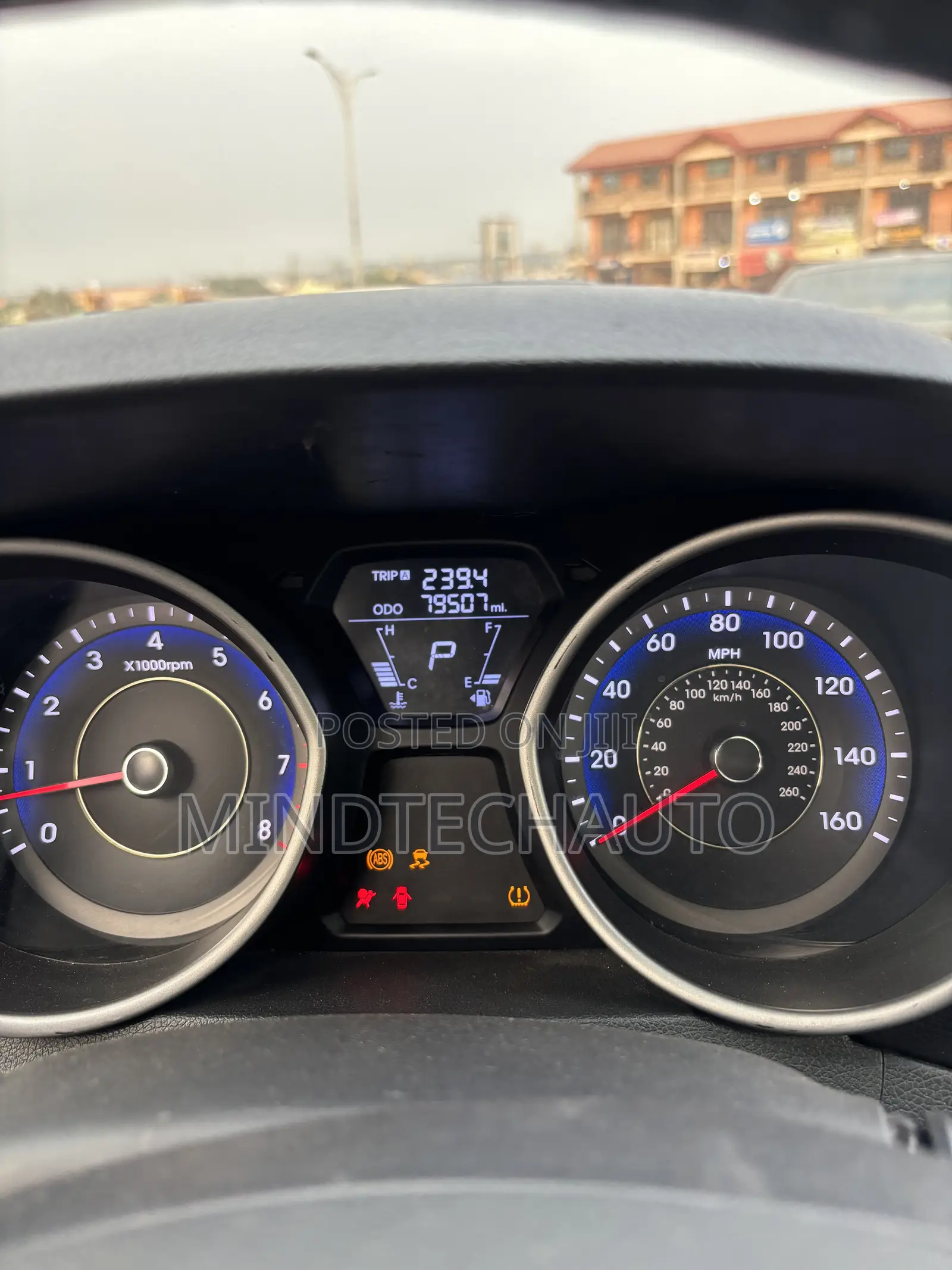 Hyundai Elantra Limited Sedan FWD (1.8L 4cyl 6A) 2013 Gray