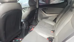 Hyundai Elantra 2017 Silver