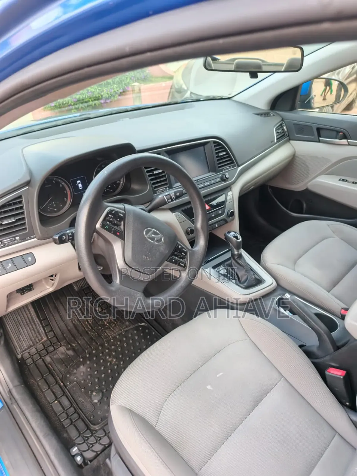 Hyundai Elantra Limited Sedan FWD (2.0L 4cyl 6A) 2017 Blue