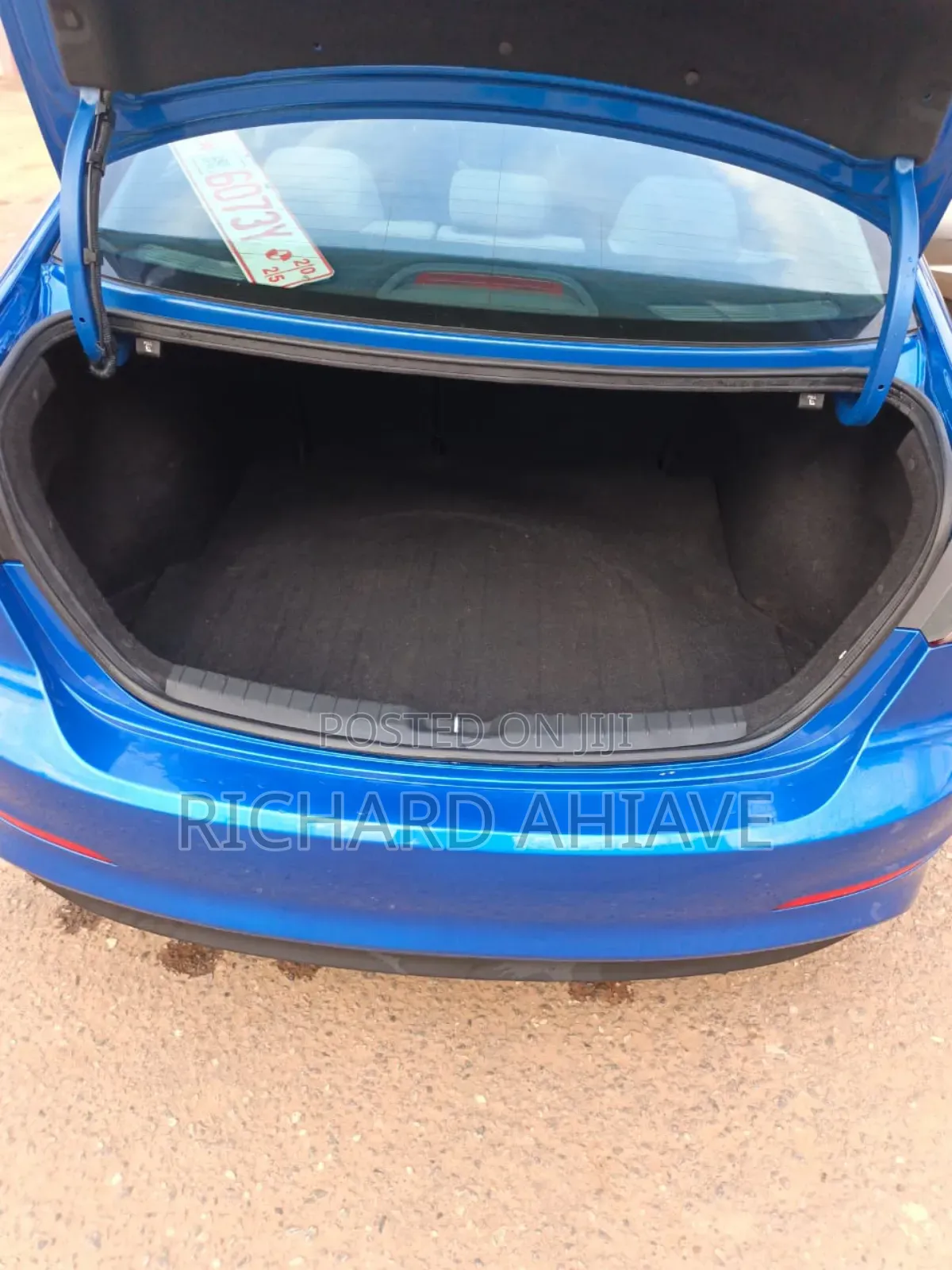 Hyundai Elantra Limited Sedan FWD (2.0L 4cyl 6A) 2017 Blue