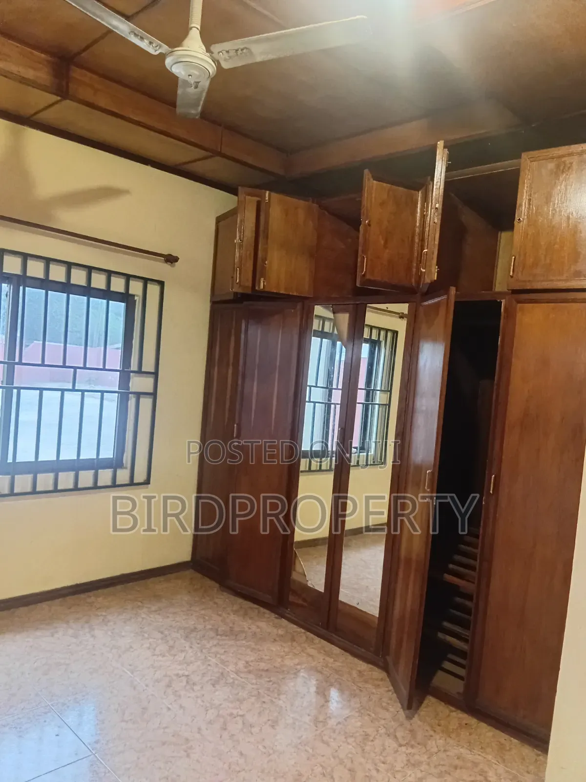 1bdrm Apartment in Bird-Group, American House for rent