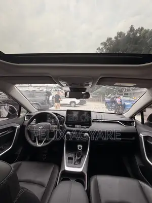 Toyota RAV4 XLE AWD 2020 White