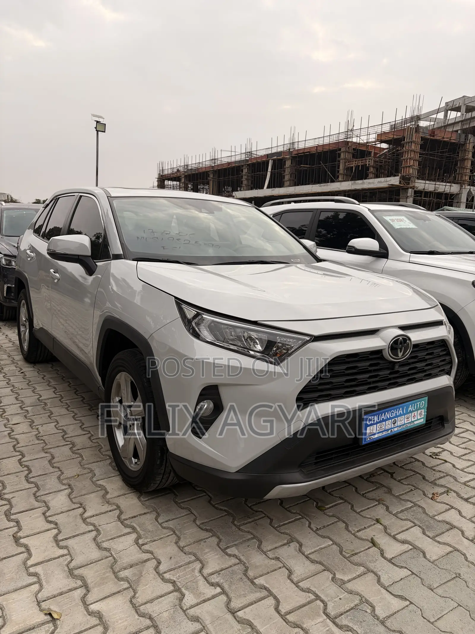 Toyota RAV4 XLE AWD 2020 White