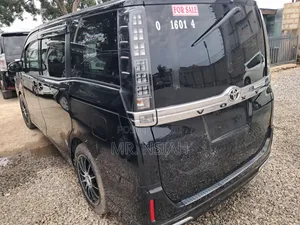 Toyota Voxy 2015 Black