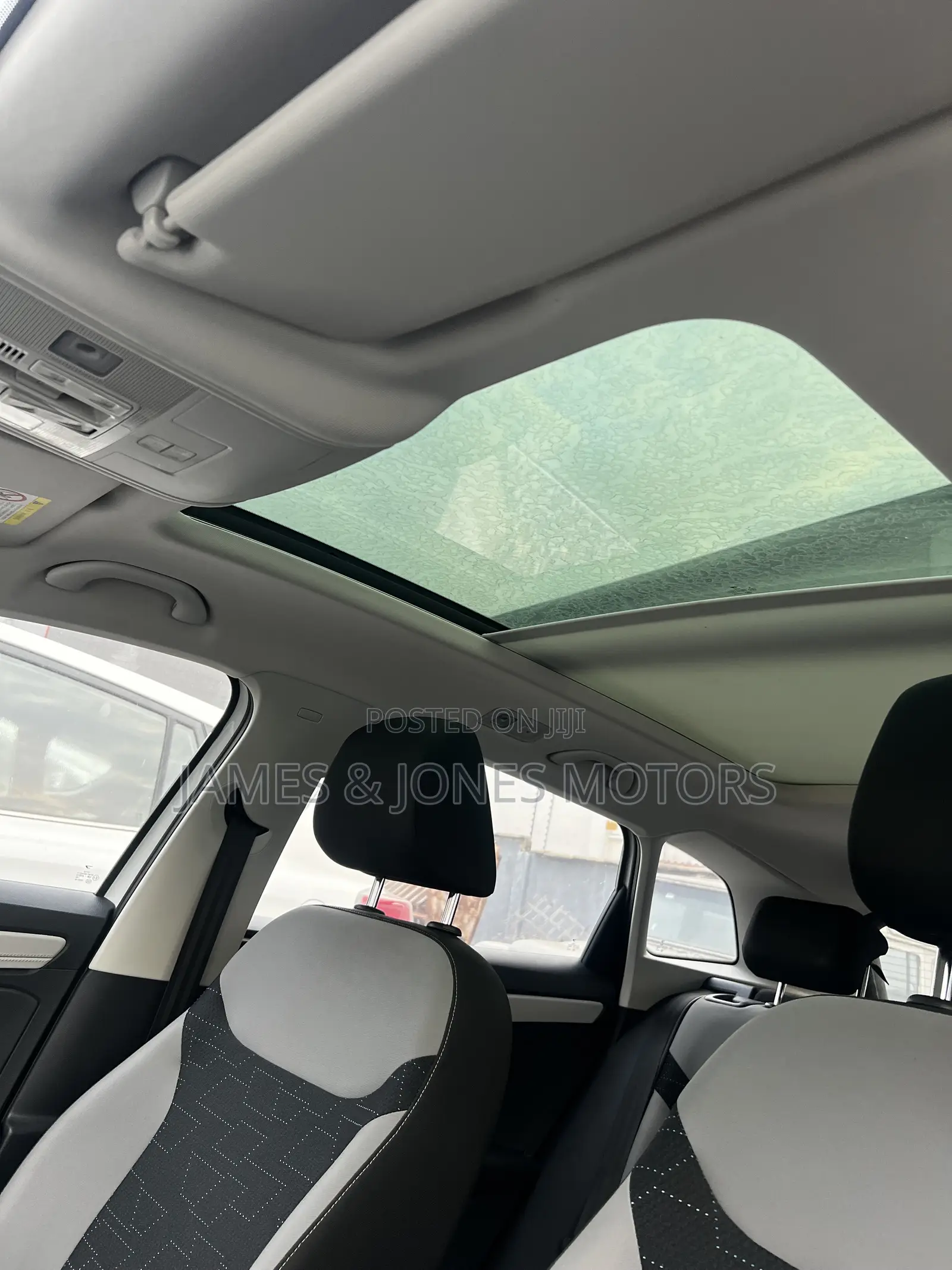 Volkswagen Jetta Sport Auto 2023 White