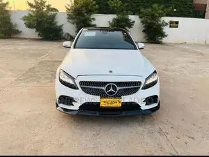 Mercedes-Benz C300 2019 White