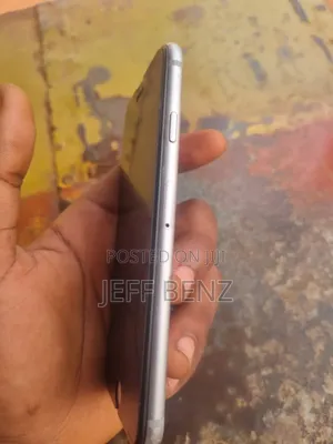Apple iPhone 6 16 GB Silver