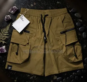 High Quality Cargo Short Pants Available in Stock
