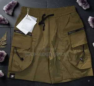 High Quality Cargo Short Pants Available in Stock