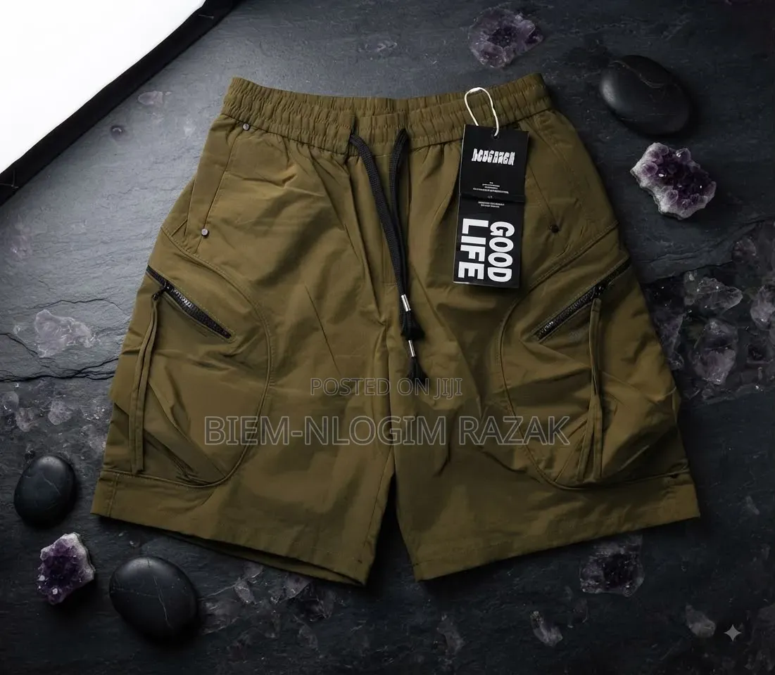 High Quality Cargo Short Pants Available in Stock