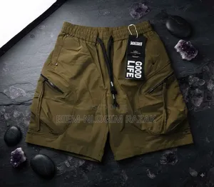 High Quality Cargo Short Pants Available in Stock