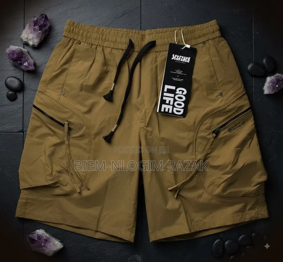High Quality Cargo Short Pants Available in Stock