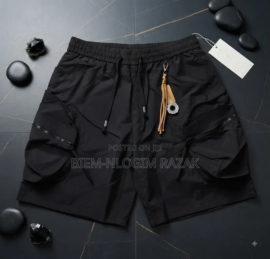 High Quality Cargo Short Pants Available in Stock