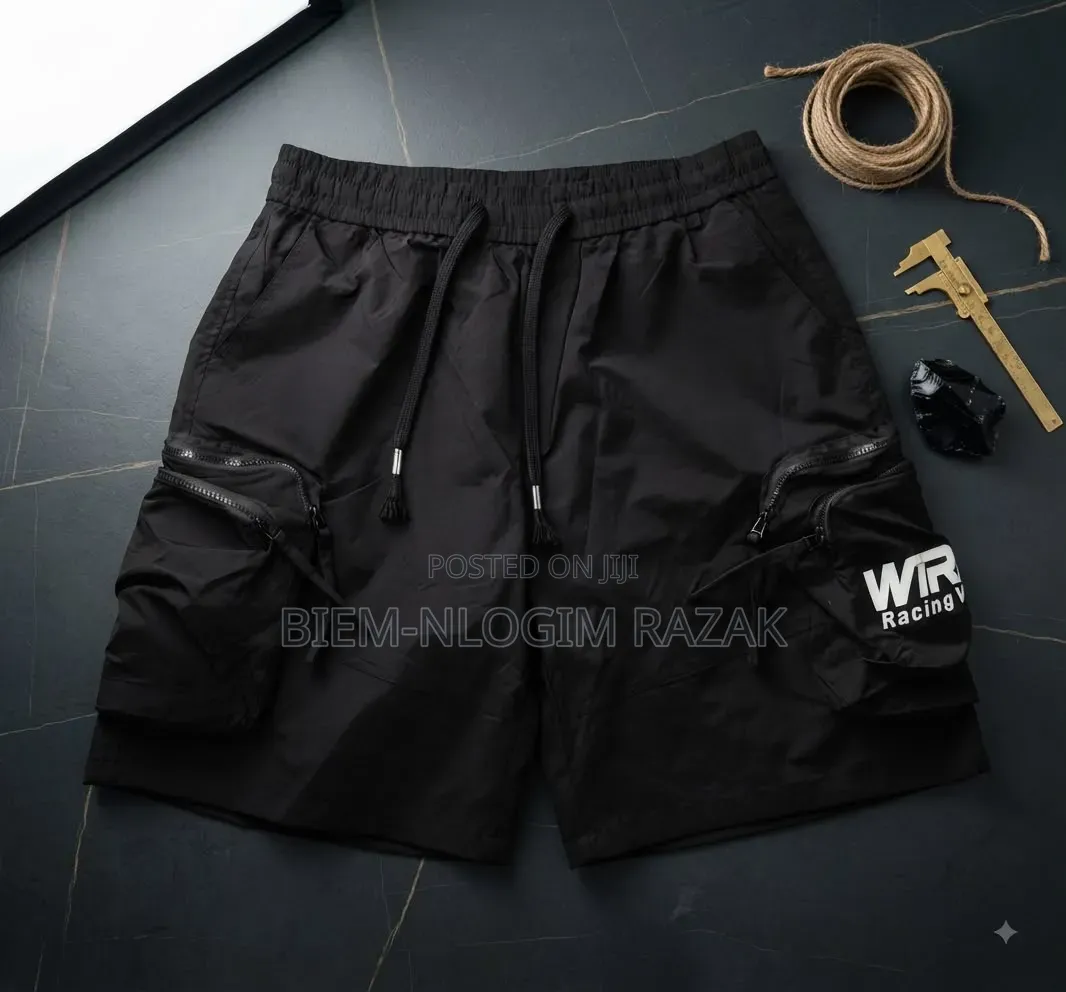High Quality Cargo Short Pants Available in Stock
