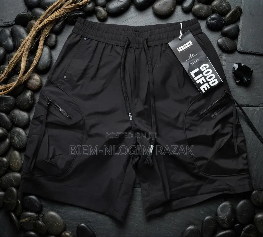High Quality Cargo Short Pants Available in Stock