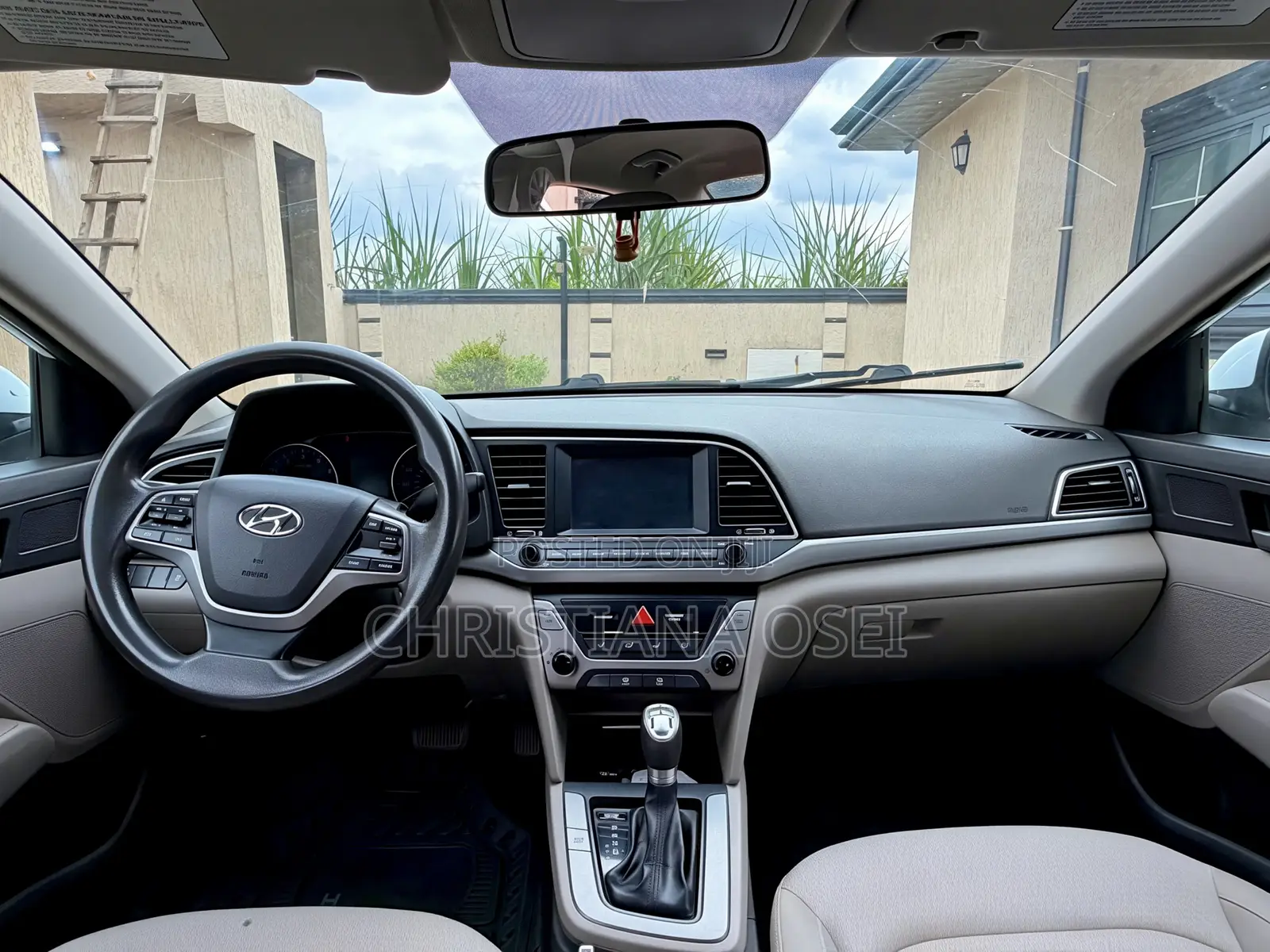 Hyundai Elantra SE Sedan FWD (2.0L 4cyl 6M) 2017 White