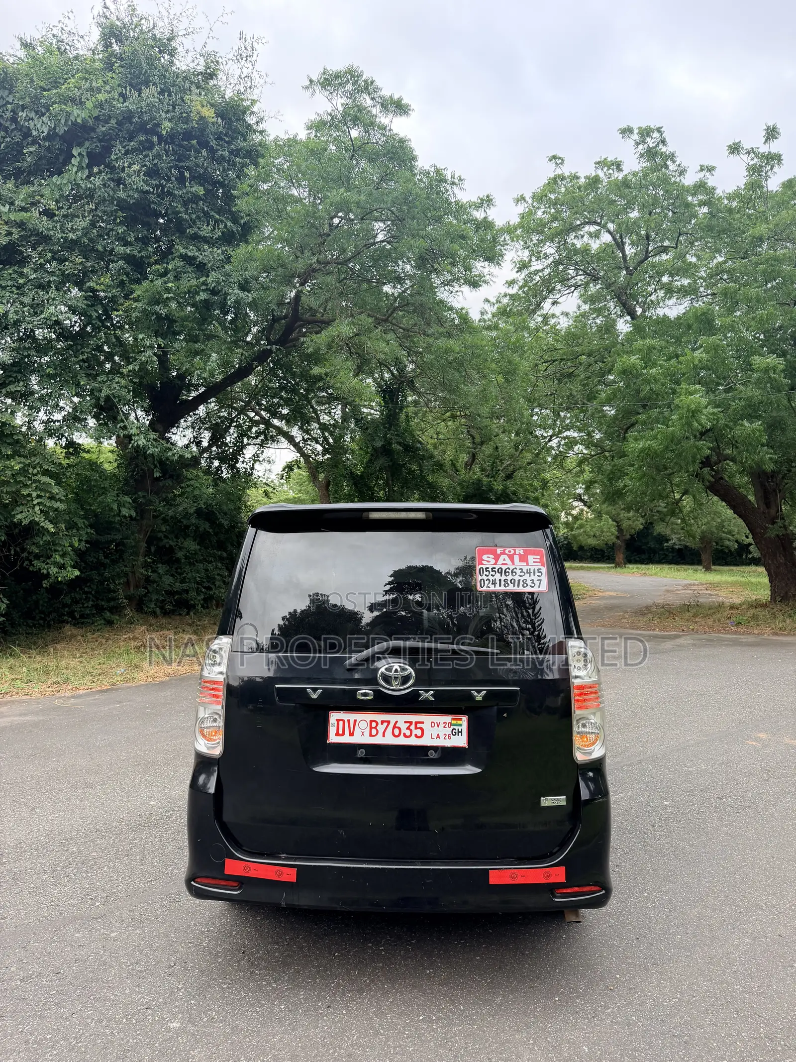Toyota Voxy X 2WD 8-Seater 2014 Black