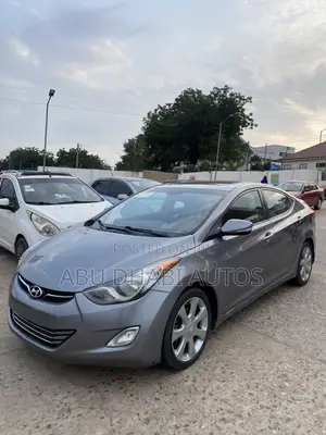 Hyundai Elantra Limited Sedan FWD (1.8L 4cyl 6A) 2016 Silver