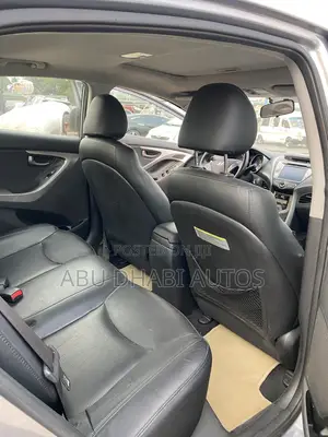 Hyundai Elantra Limited Sedan FWD (1.8L 4cyl 6A) 2016 Silver