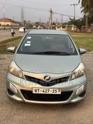 Toyota Vitz 1.3 FWD 5dr 2013