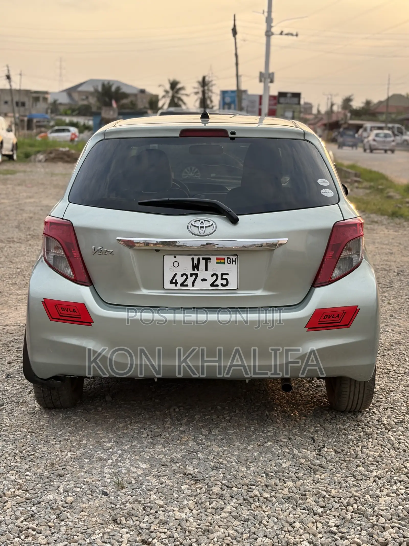 Toyota Vitz 1.3 FWD 5dr 2013