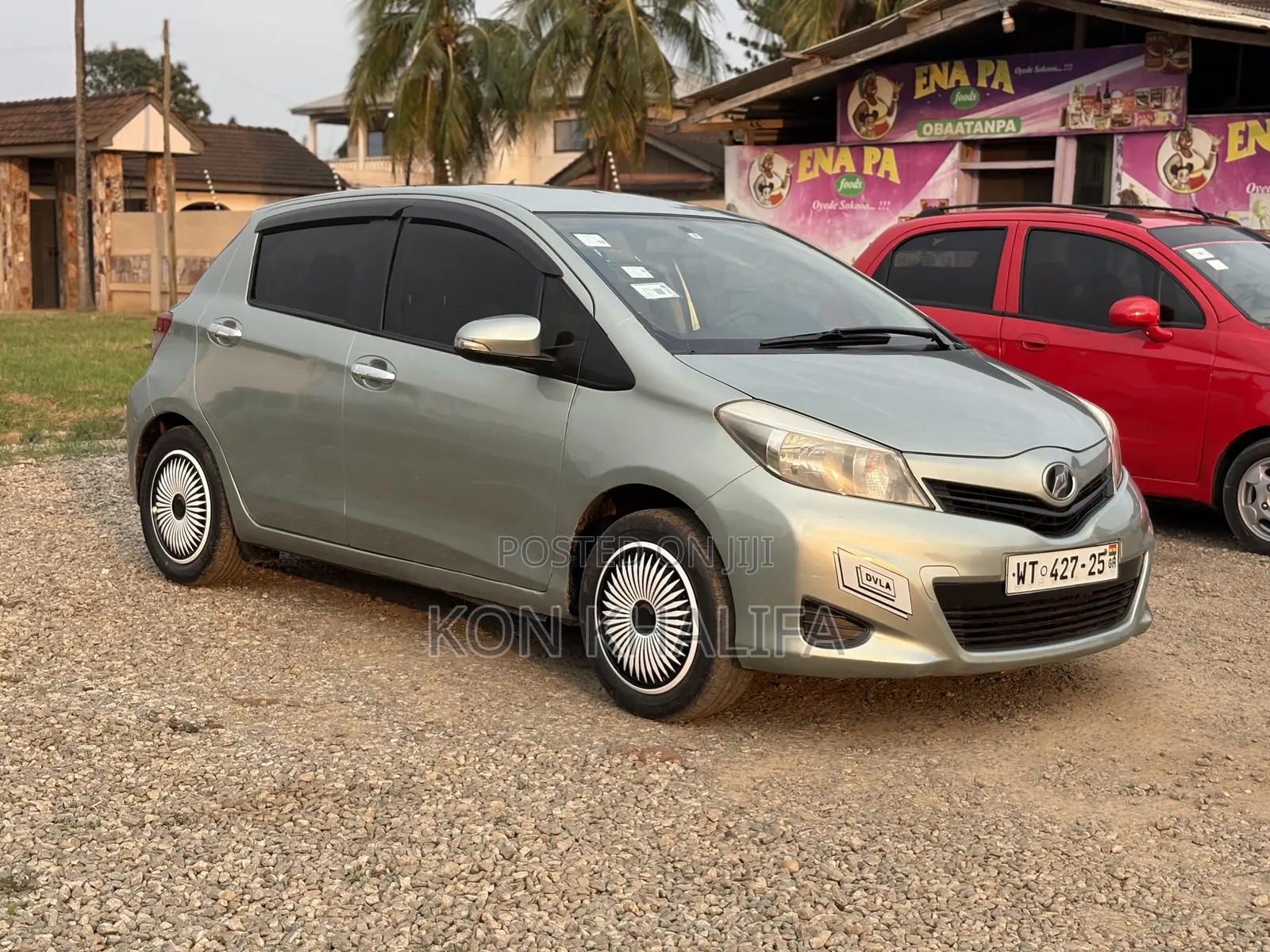 Toyota Vitz 1.3 FWD 5dr 2013