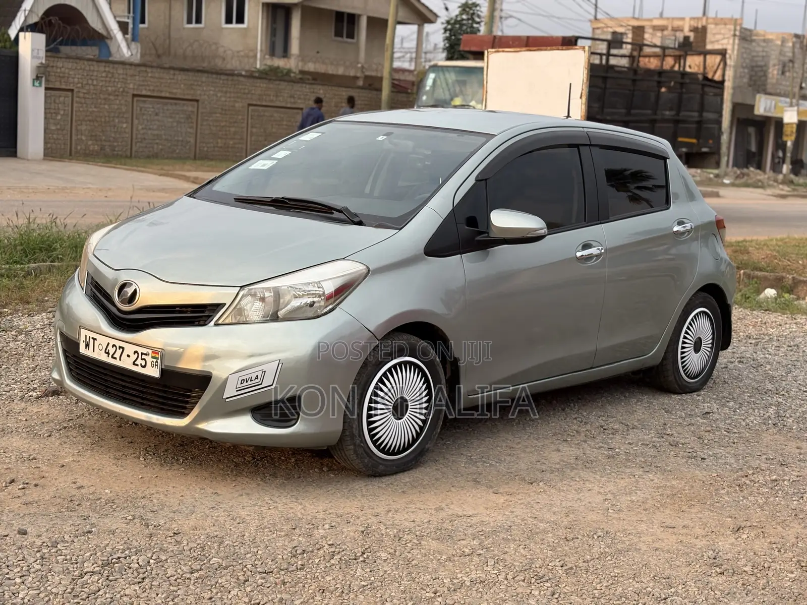 Toyota Vitz 1.3 FWD 5dr 2013