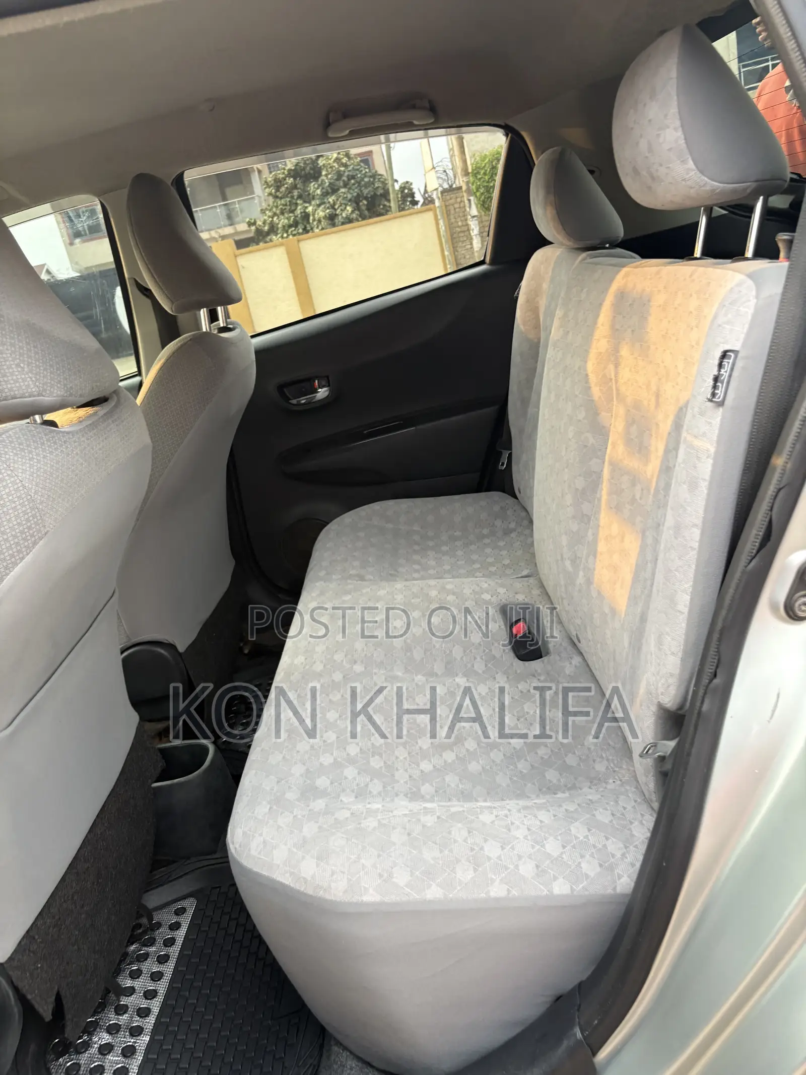 Toyota Vitz 1.3 FWD 5dr 2013
