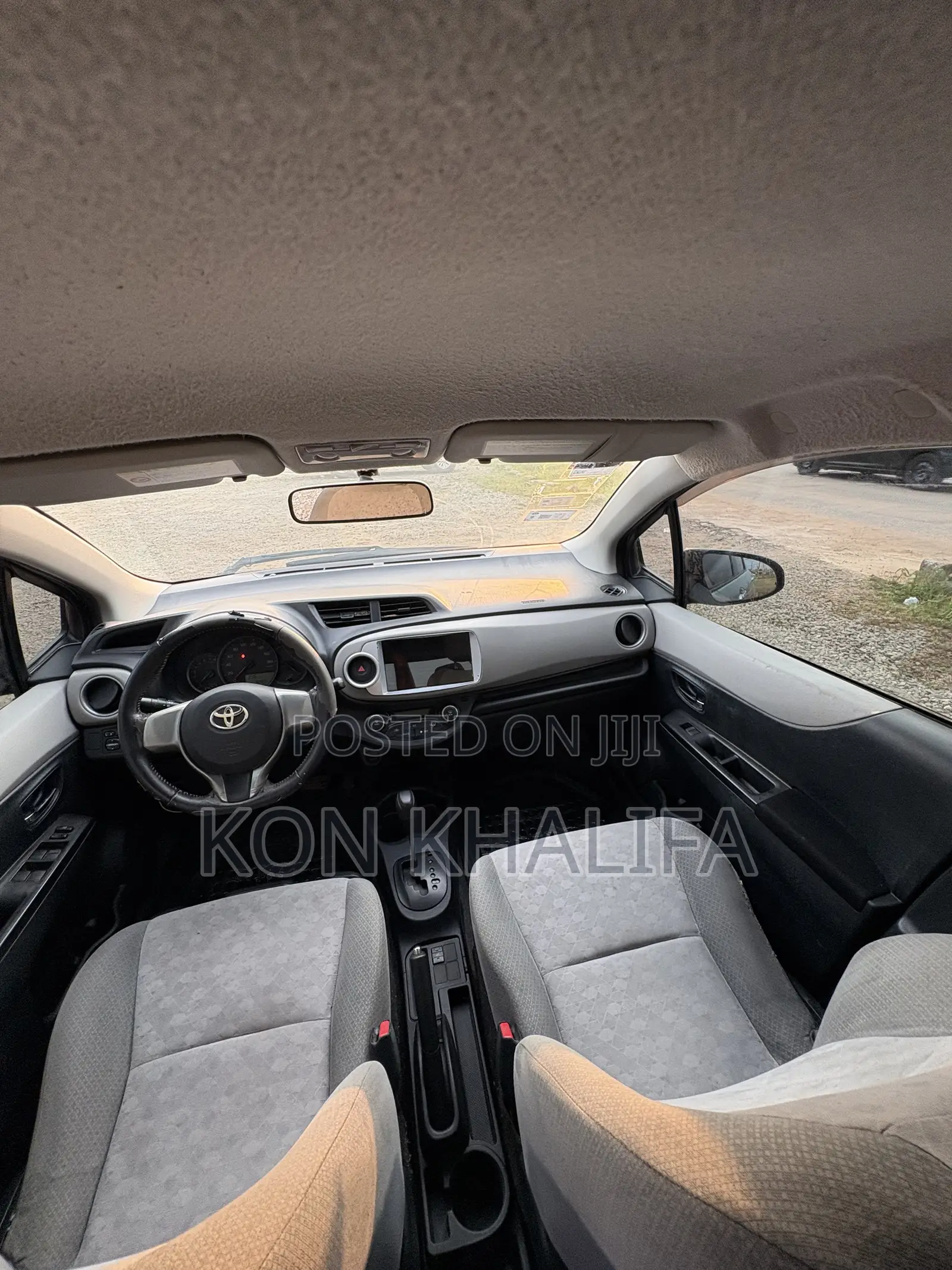 Toyota Vitz 1.3 FWD 5dr 2013