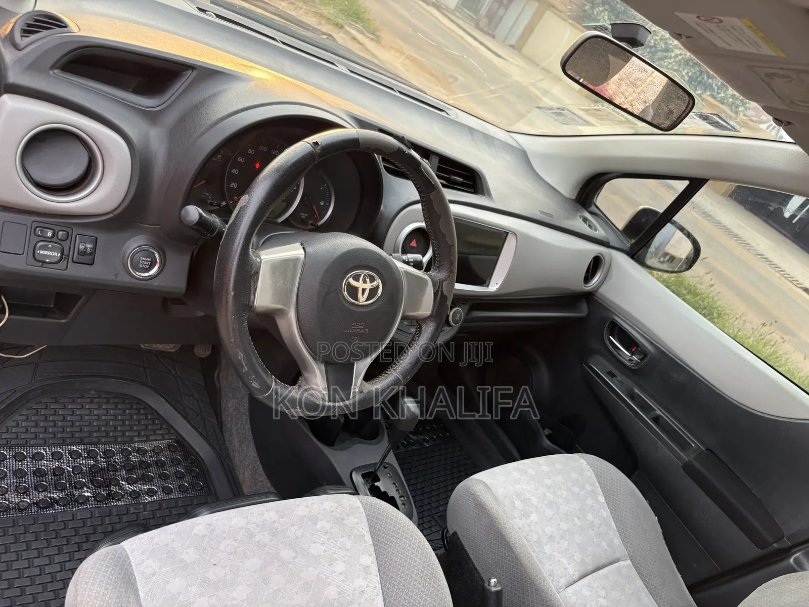 Toyota Vitz 1.3 FWD 5dr 2013