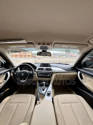 BMW 320i Sedan RWD 2018 Black