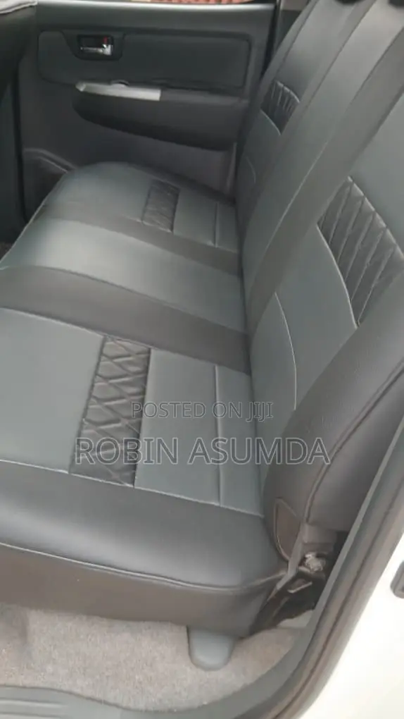 Toyota Hilux 3.0 D-4D 4x4 2013 White