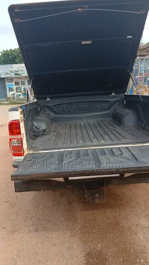 Toyota Hilux 3.0 D-4D 4x4 2013 White
