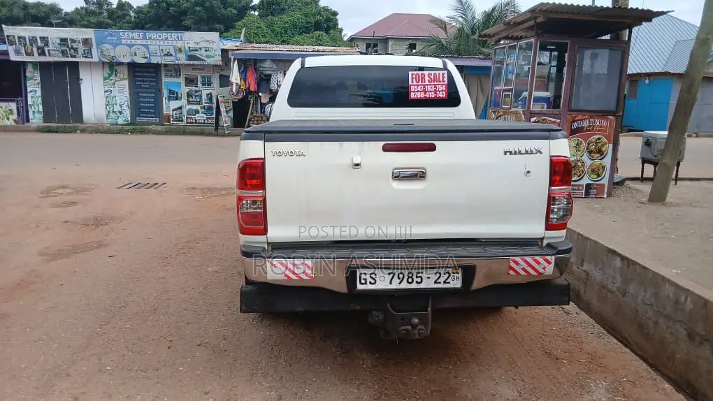 Toyota Hilux 3.0 D-4D 4x4 2013 White