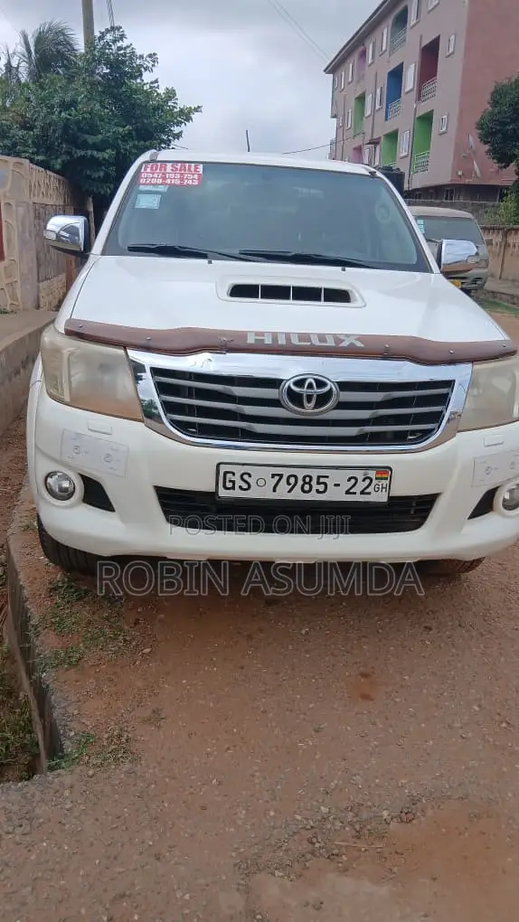 Toyota Hilux 3.0 D-4D 4x4 2013 White