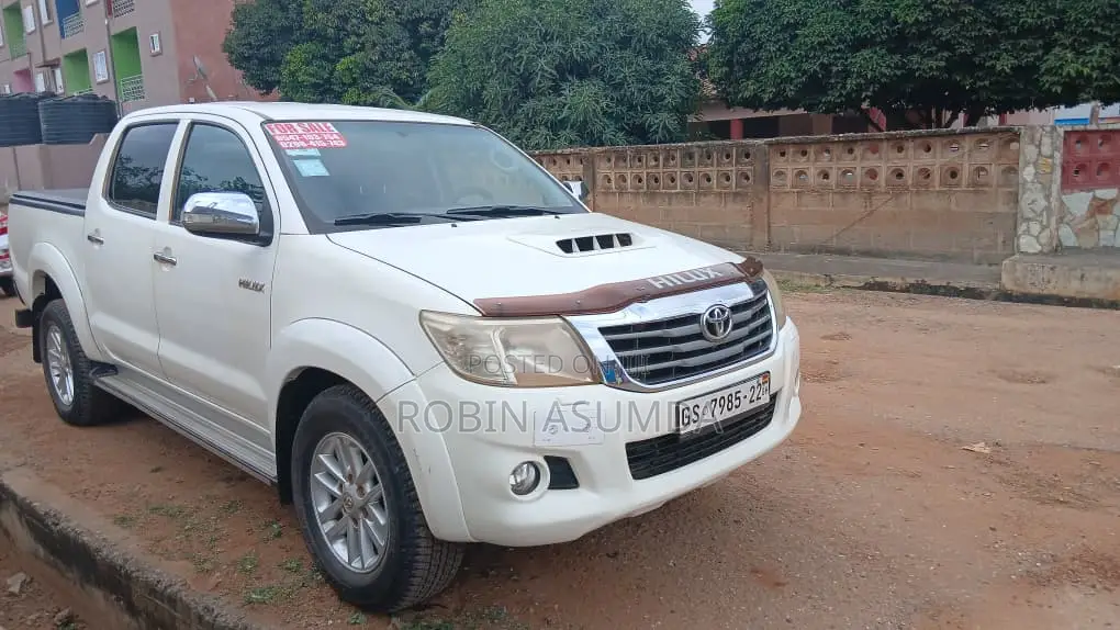 Toyota Hilux 3.0 D-4D 4x4 2013 White
