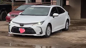 Toyota Corolla 2022 White