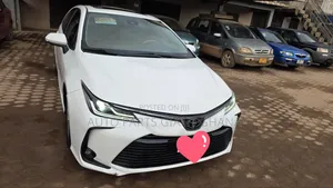 Toyota Corolla 2022 White