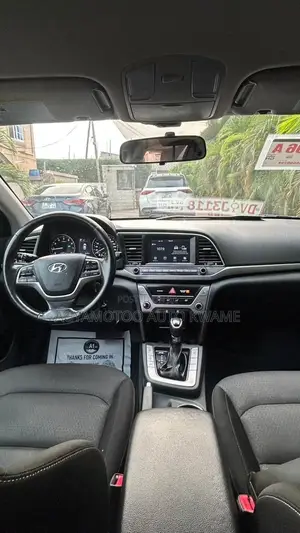 Hyundai Elantra ECO Sedan FWD (1.4L 4cyl 7A) 2017 White