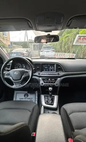 Hyundai Elantra ECO Sedan FWD (1.4L 4cyl 7A) 2017 White