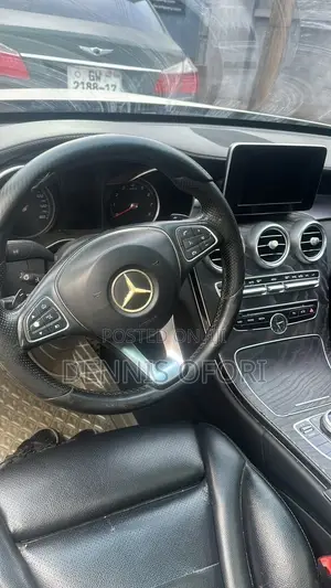 Mercedes-Benz C300 Luxury 4matic Sedan AWD (2.0L 4cyl 7A) 2017 White