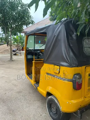 TVS King Deluxe Plus iTouch Start 2021 Yellow