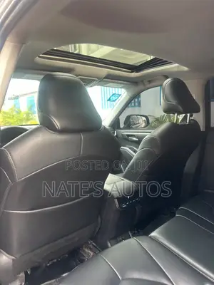 Toyota Highlander XLE 2021 Silver