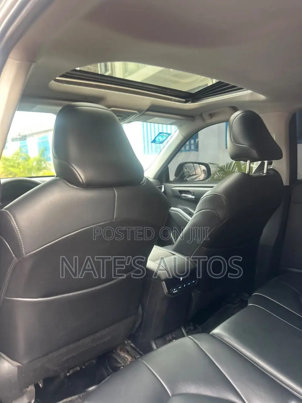 Toyota Highlander XLE 2021 Silver