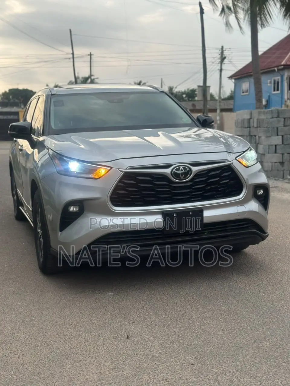 Toyota Highlander XLE 2021 Silver
