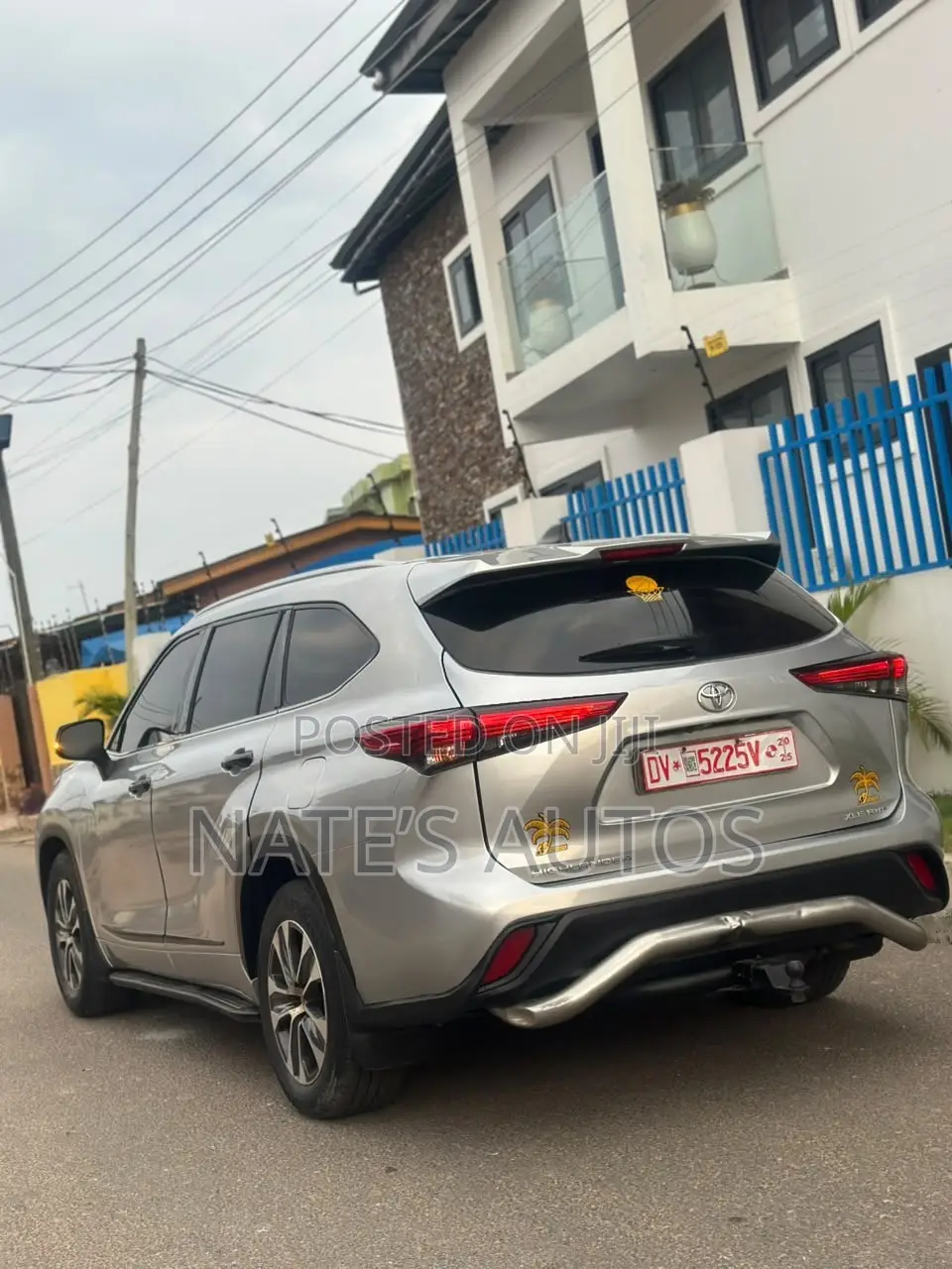 Toyota Highlander XLE 2021 Silver